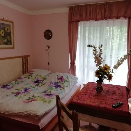 Gyoengyvirag Ueduelo - Mario Apartman Harkan Exterior foto