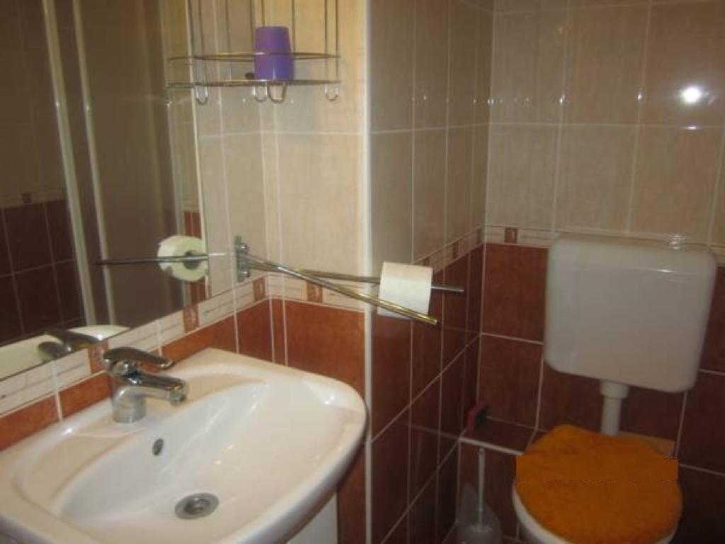 Gyoengyvirag Ueduelo - Mario Apartman Harkan Zimmer foto